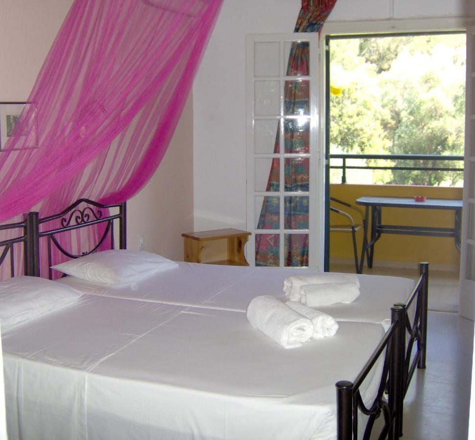 Aphrodite & Pool Apartment
